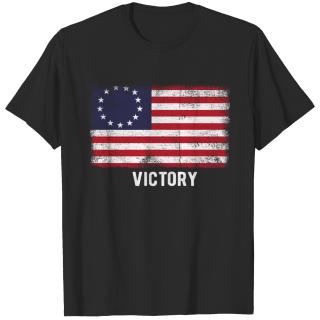 Betsy Ross - Vintage Victory Flag 4th Of July Gift T-shirt