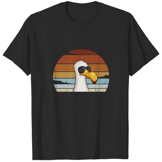 Retro Sunset Casual Seagull With Sunglasses T-shirt