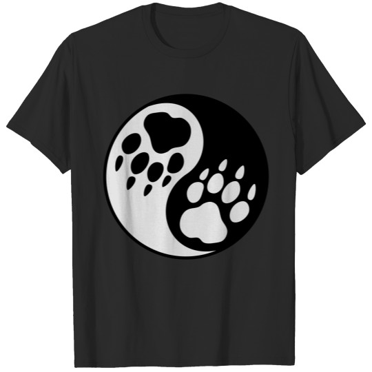 wolf paw ying yang T-shirt